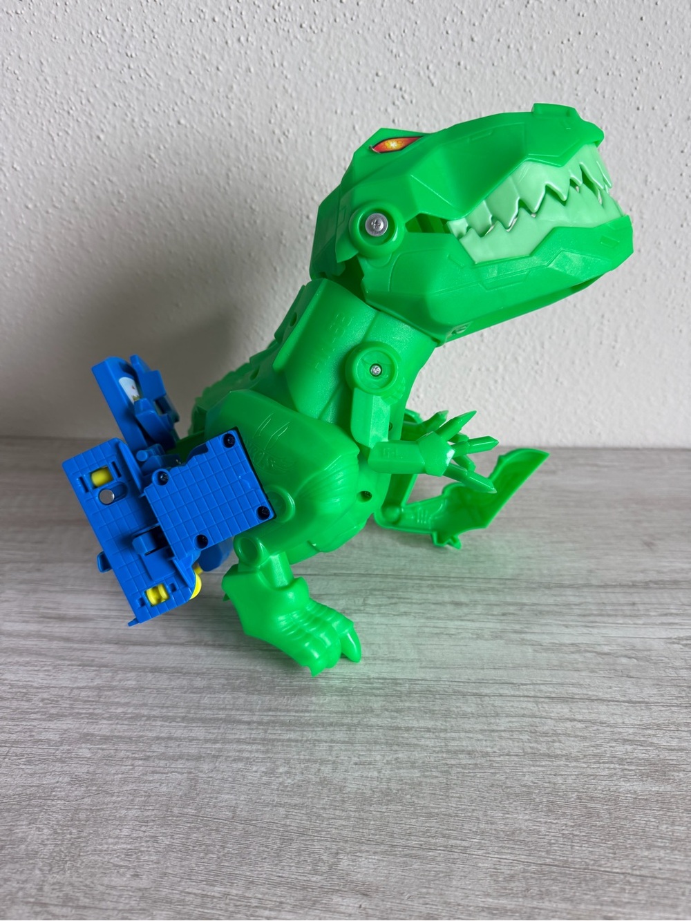 Hot Wheels Ultimate Garage T-Rex Replacement Green Dinosaur Part Green - GJL14